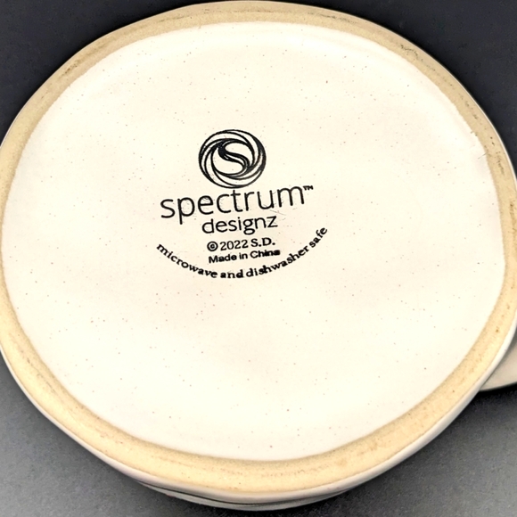 Spectrum Designz Dancing Santas Creamer - Picture 6 of 6